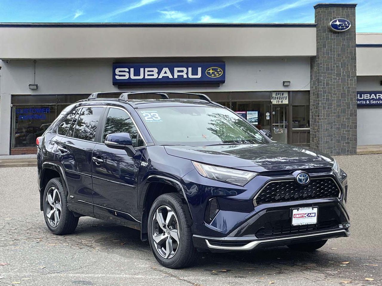 2023 Toyota RAV4 SE's photo