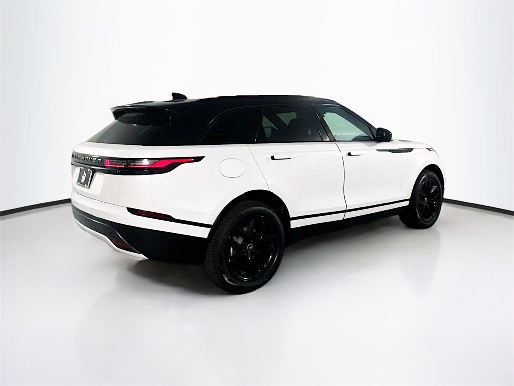 2026 Land Rover Range Rover Velar SE photo 4