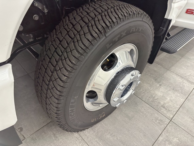 2026 Ford F-350 Platinum photo 42