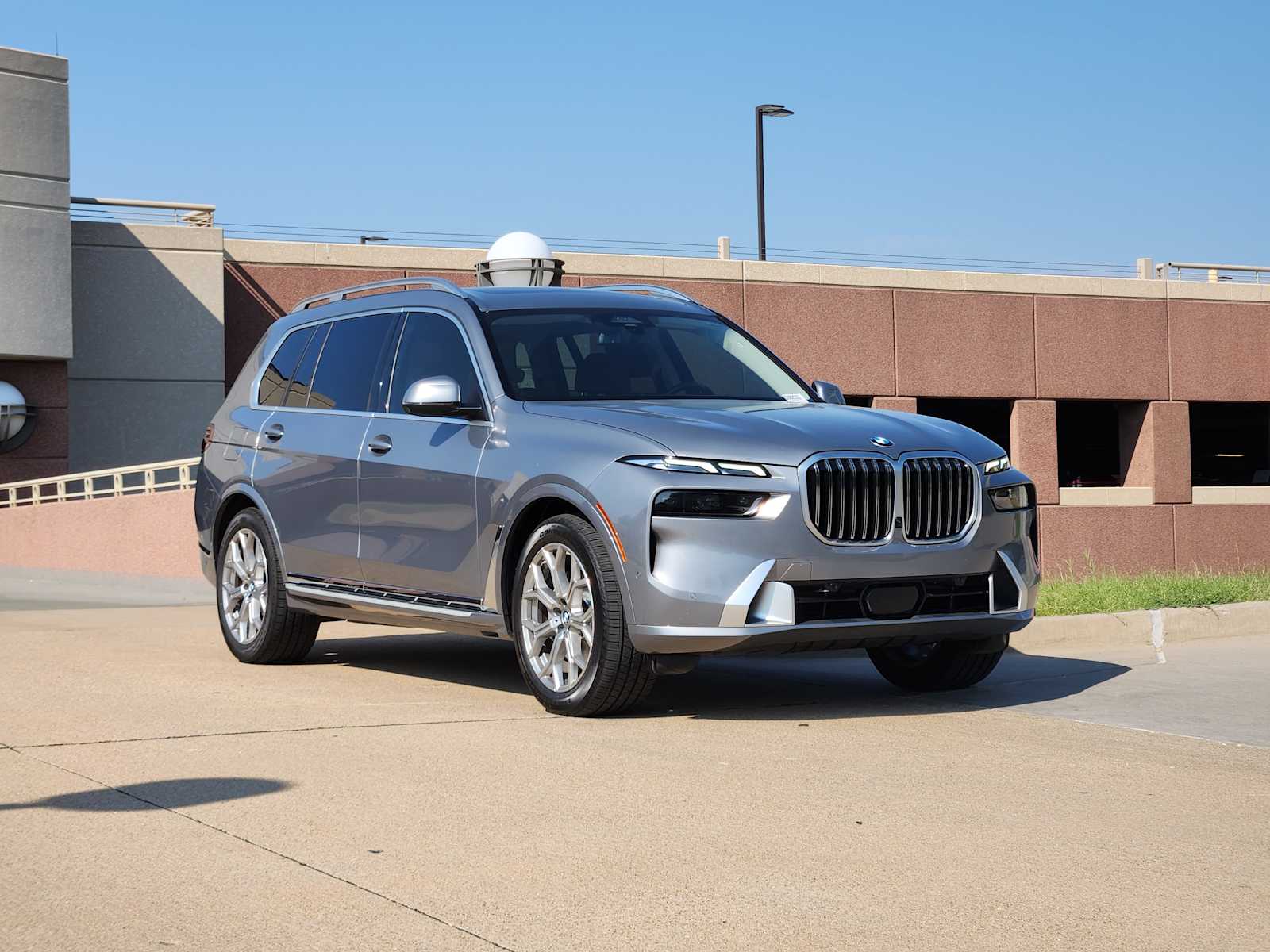2023 Bmw X7 xDrive40i photo 2