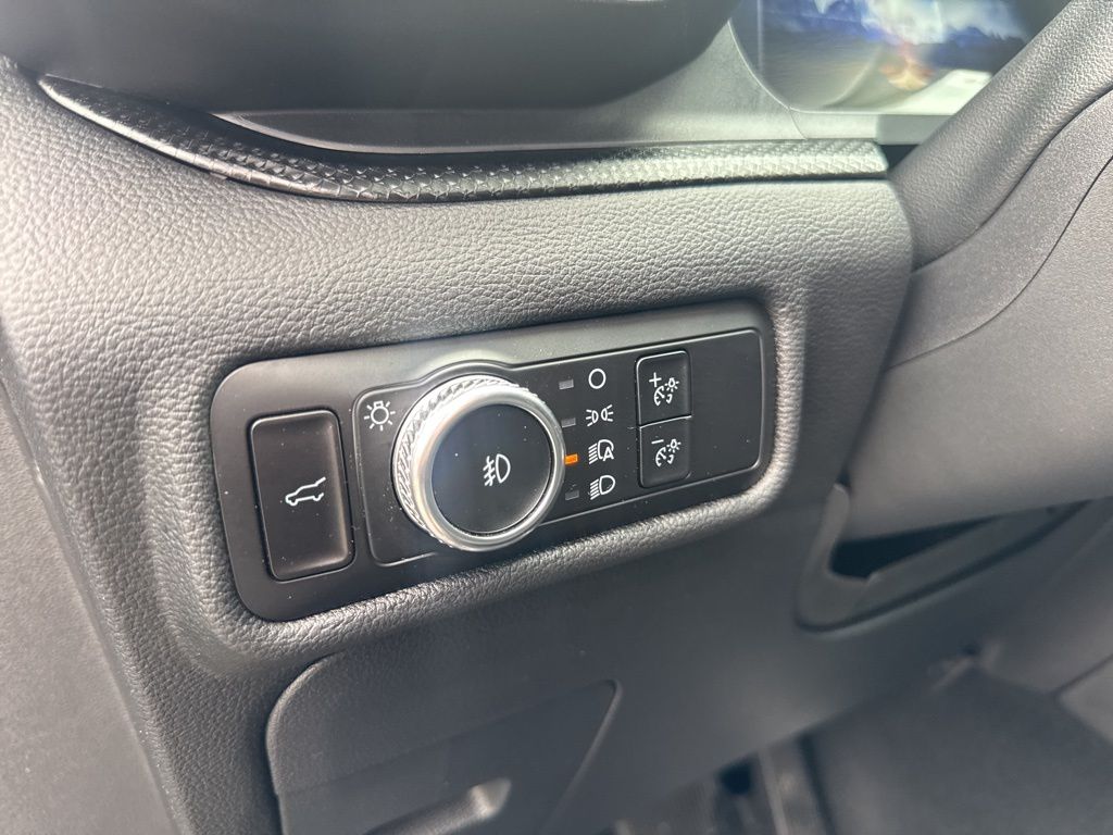 2023 Ford Explorer ST photo 26