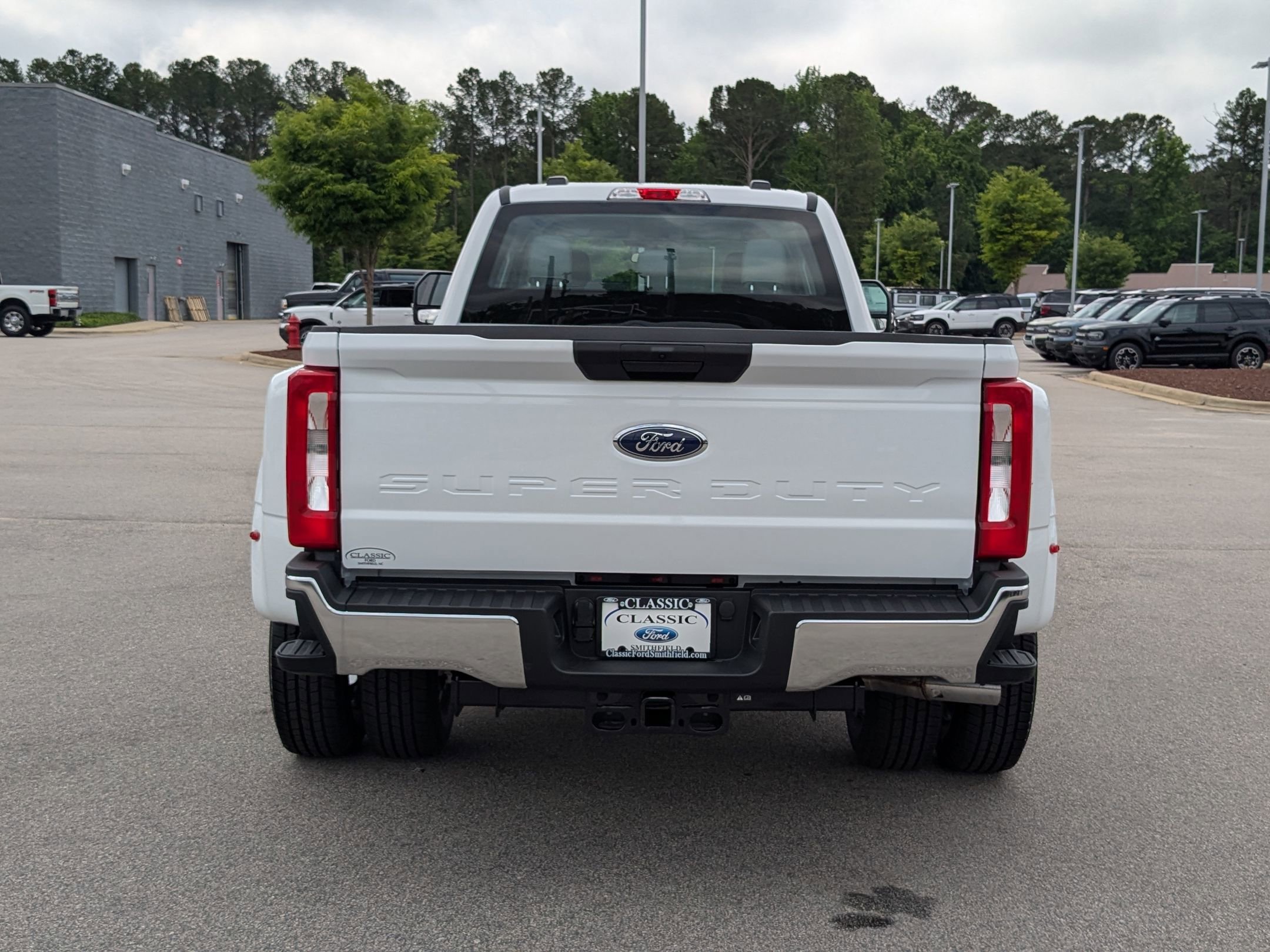 2025 Ford F-350 XL photo 8