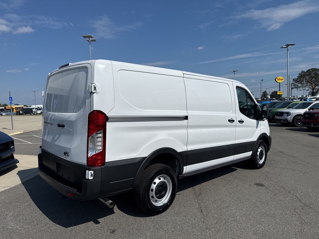 2024 Ford Transit photo 2
