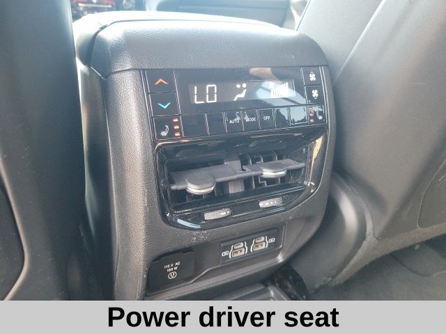 2022 Jeep Grand Cherokee Limited photo 4