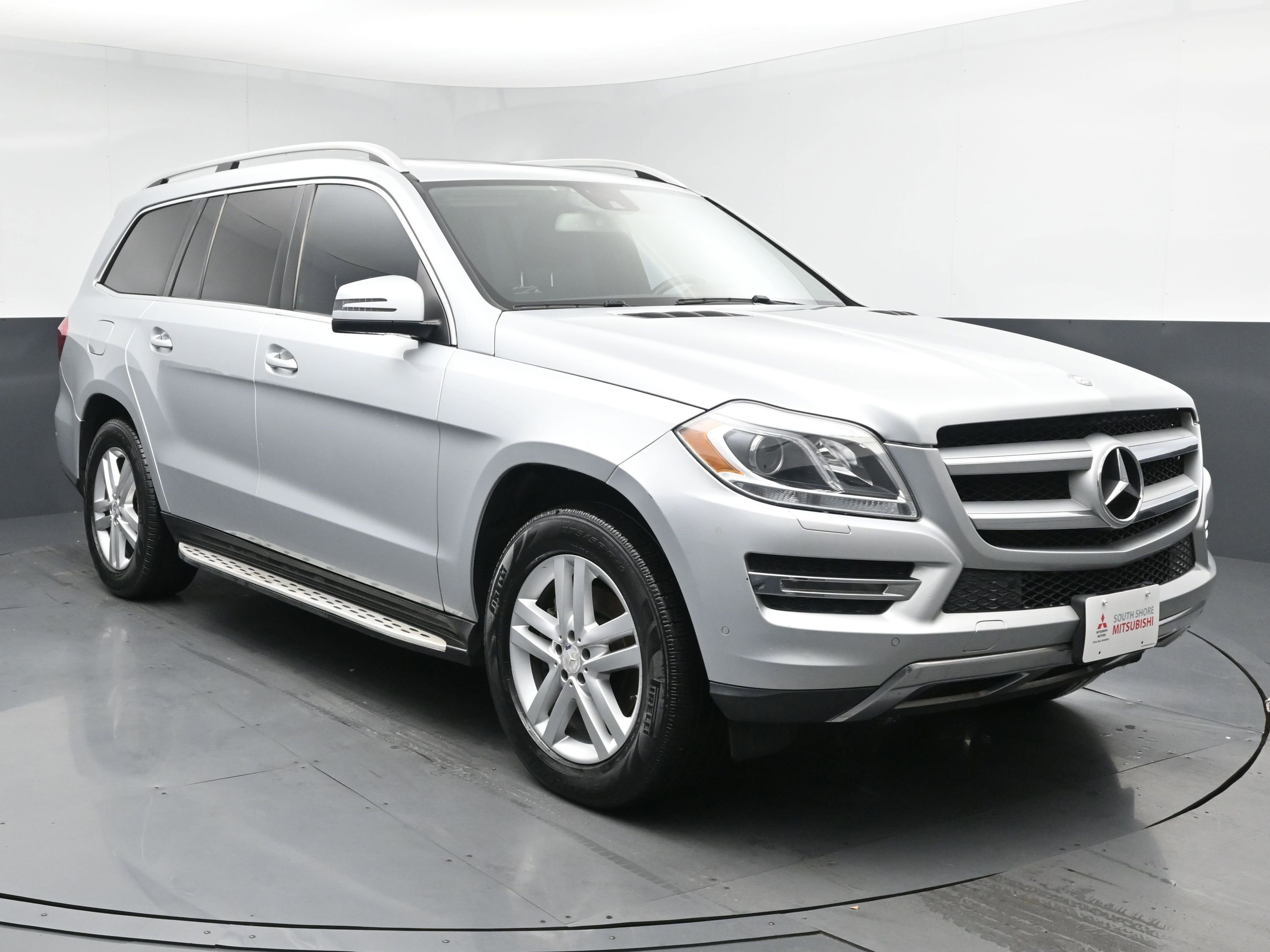 Used 2014 Mercedes-Benz GL-Class GL450 with VIN 4JGDF7CE1EA339489 for sale in Freeport, NY