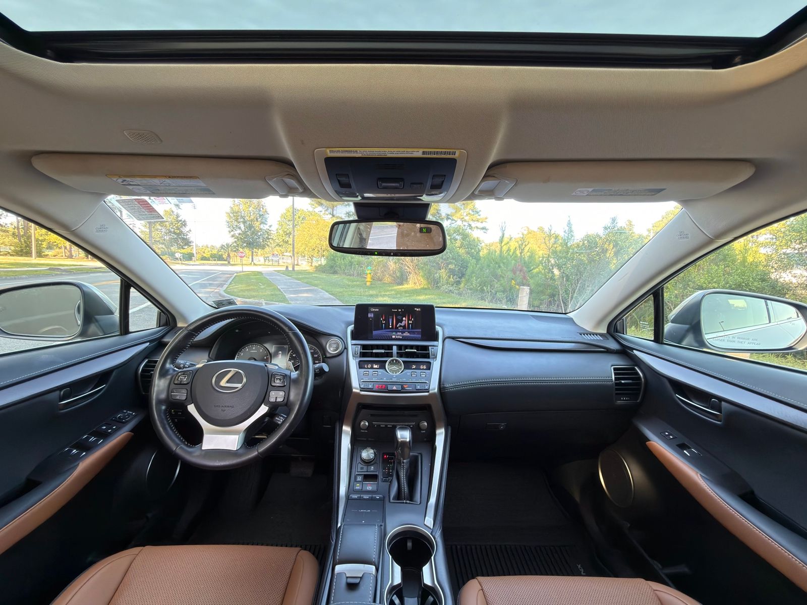 2020 Lexus NX 300 photo 3