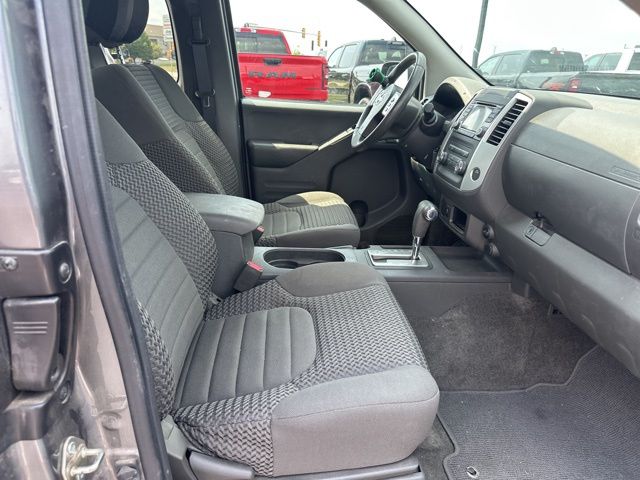 2017 Nissan Frontier SV photo 10