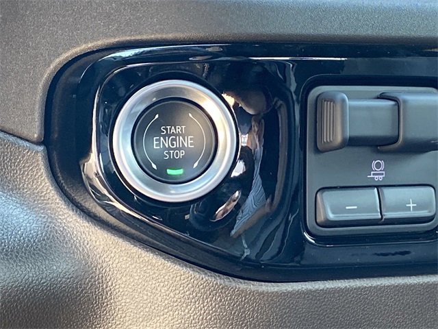 2025 Chevrolet Silverado 1500 LT photo 15