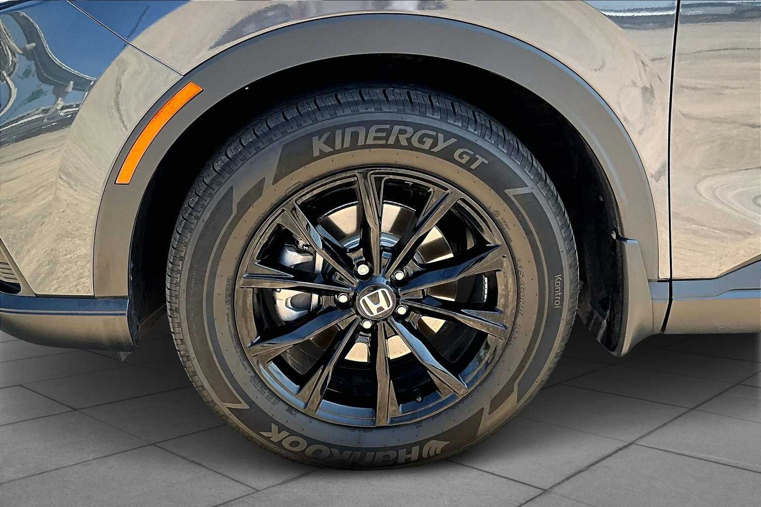 2024 Honda CR-V Hybrid Sport photo 9