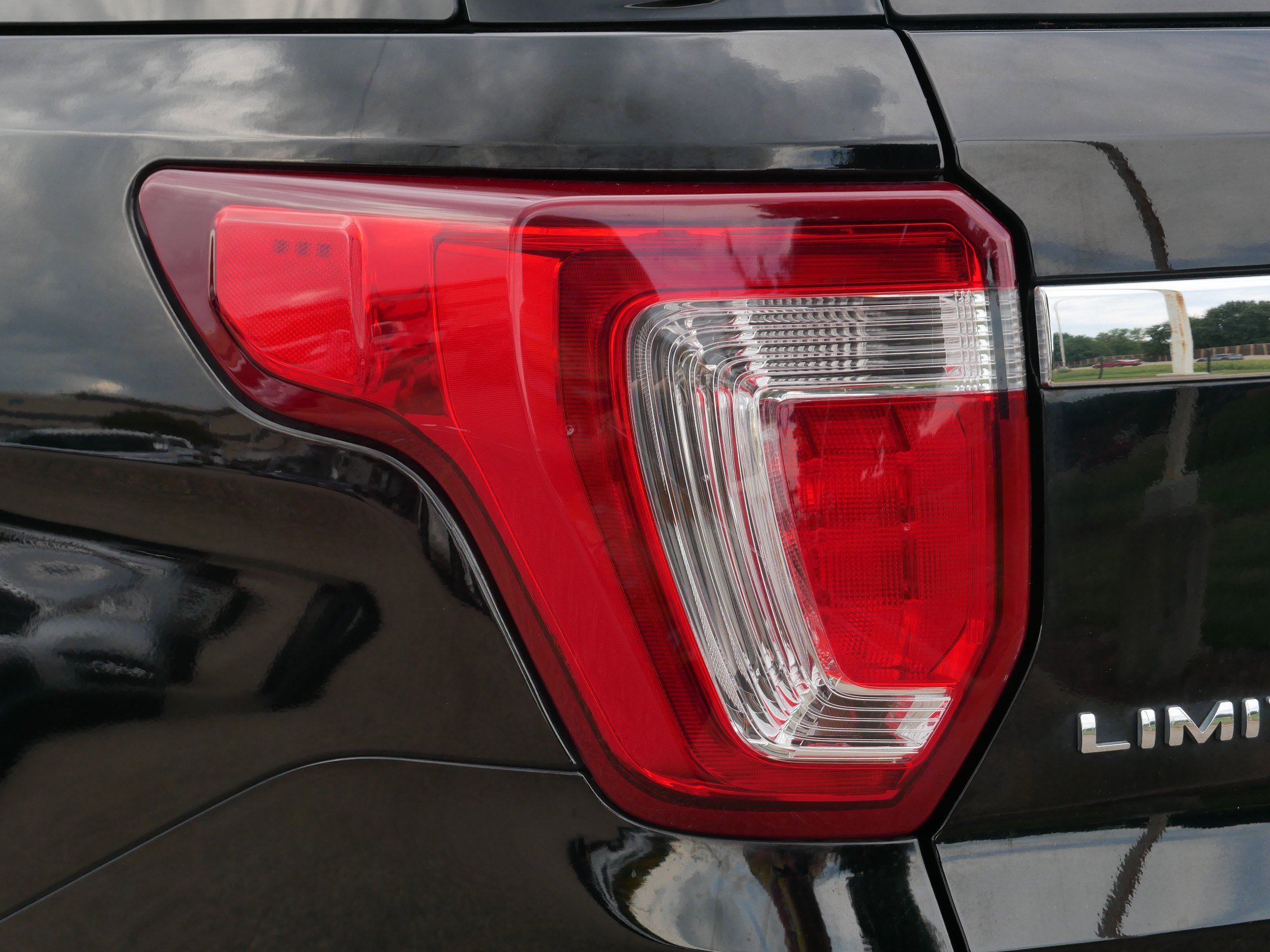 2018 Ford Explorer Limited photo 17