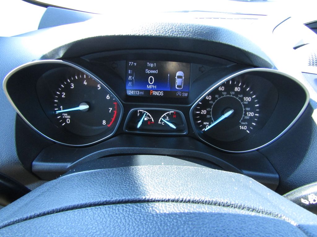 2017 Ford Escape SE photo 19