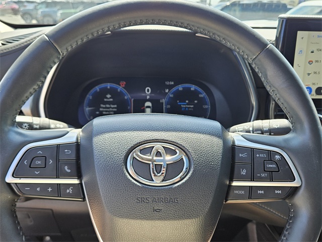 2023 Toyota Highlander Platinum photo 23
