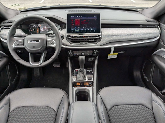 2024 Jeep Compass Latitude photo 15