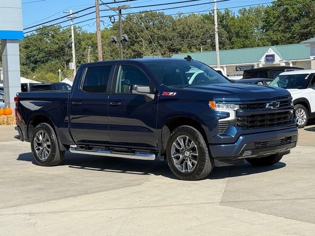 2023 Chevrolet Silverado 1500 RST photo 2