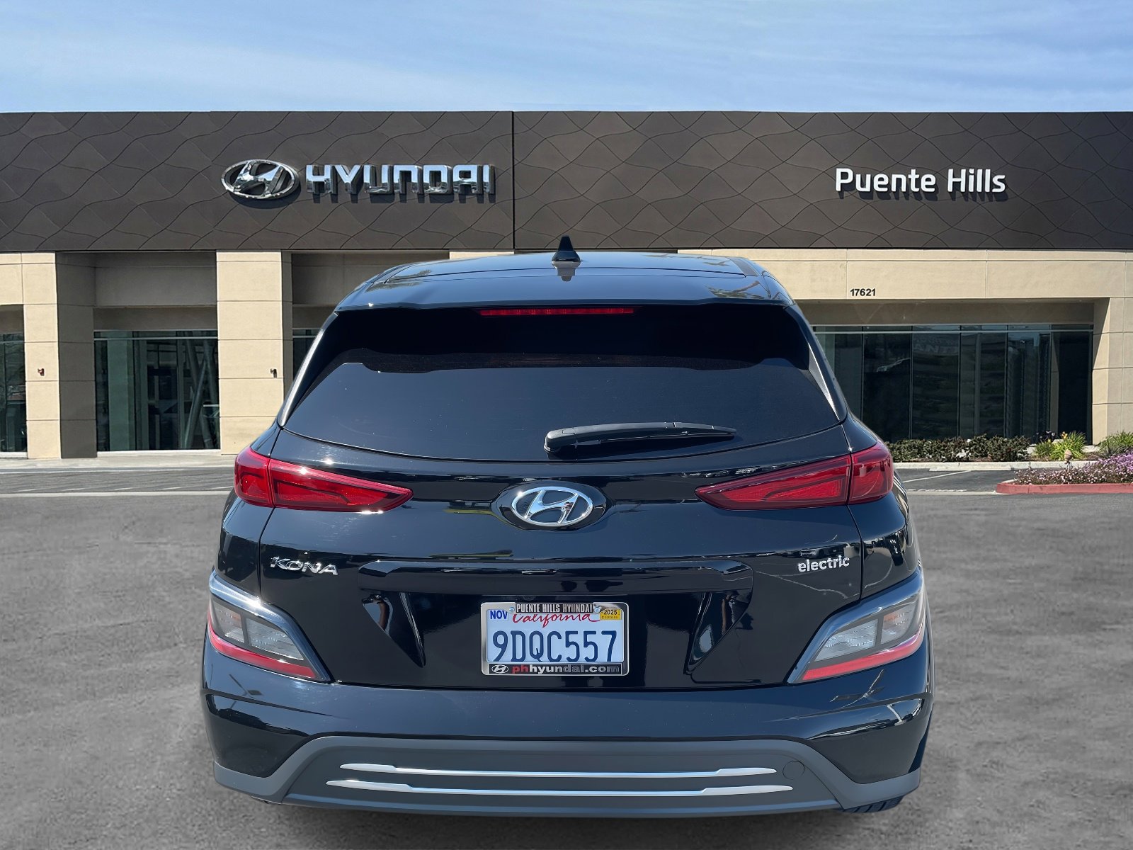 2023 Hyundai Kona Electric SE photo 3