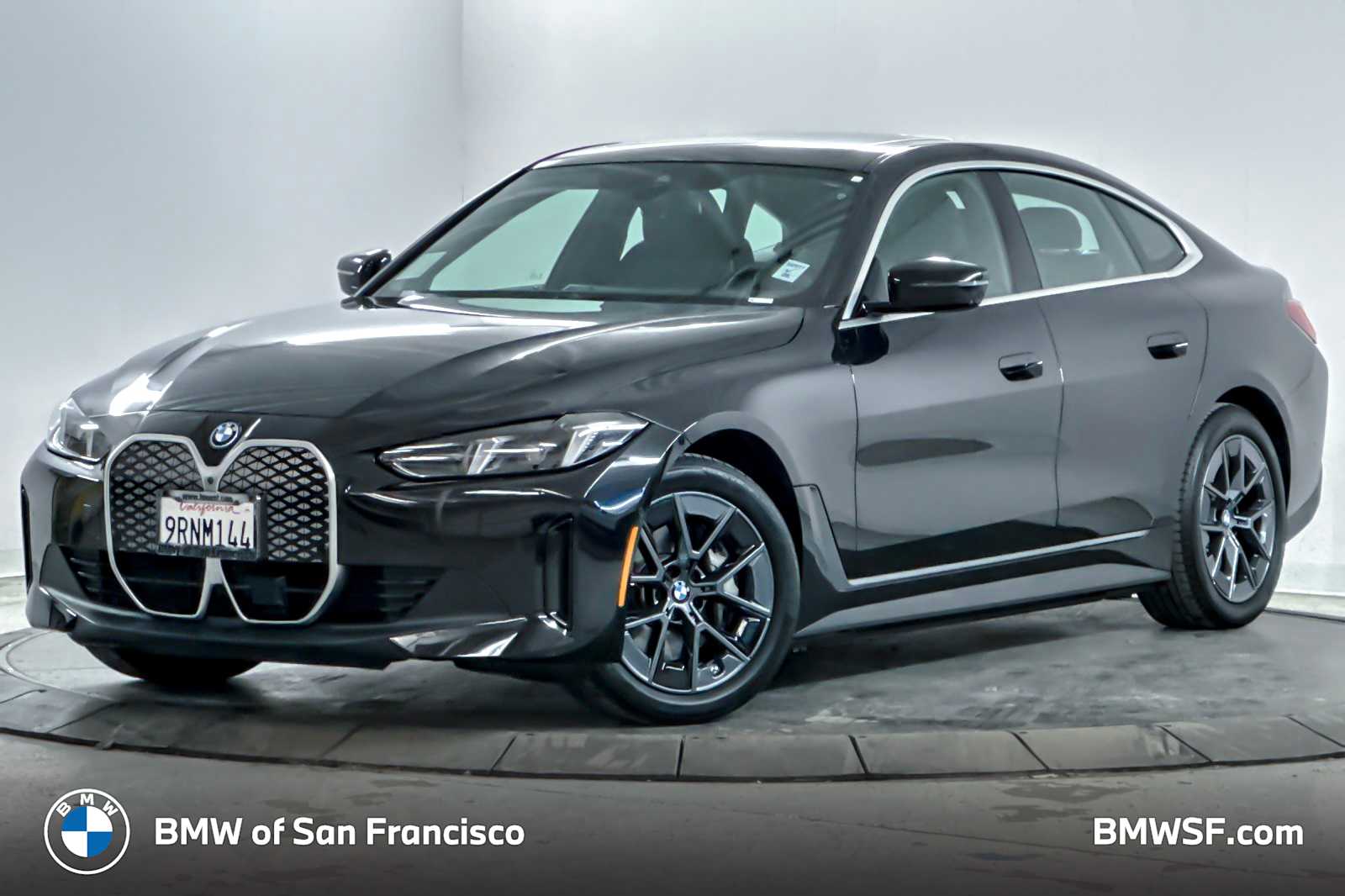 2025 BMW i4 40's photo