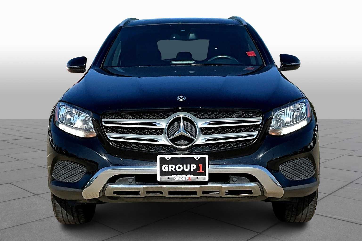 2018 Mercedes Benz GLC 300 photo 3