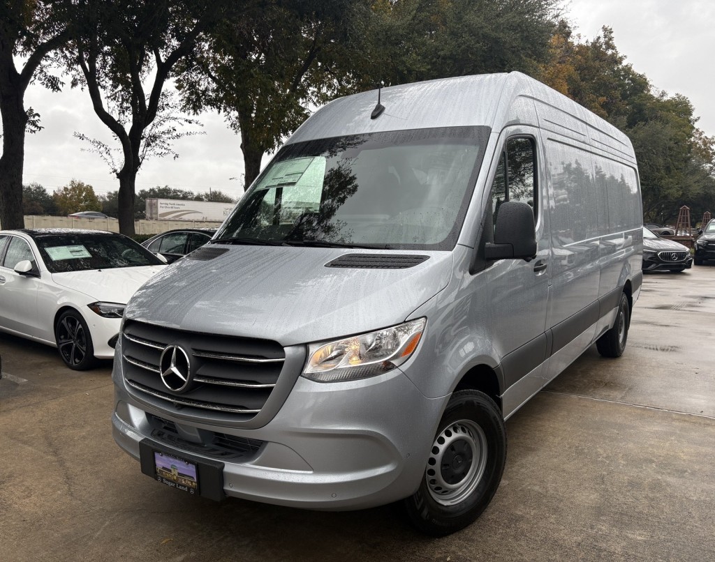 2026 Mercedes-Benz Sprinter Cargo Van Base's photo