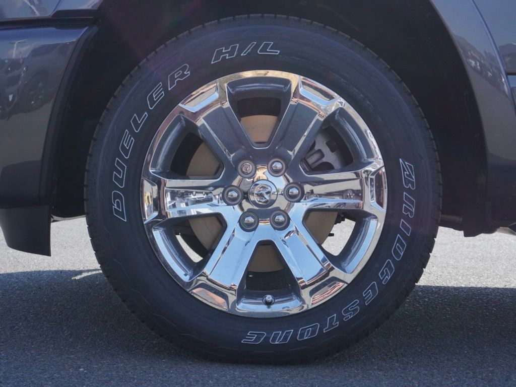 New 2026 Granite Crystal Metallic Clear-Coat Exterior Paint RAM Big Horn Sport Appearance Edition image 10