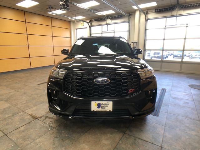 2026 Ford Explorer ST photo 2