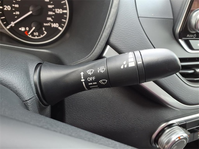 2021 Nissan Altima 2.5 SV photo 11