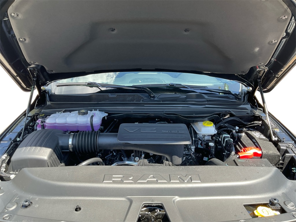 2025 Ram 1500 Sport photo 13