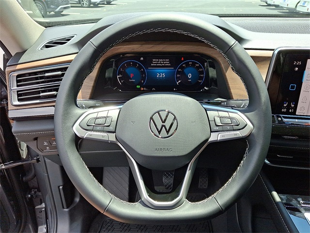 2025 Volkswagen Atlas SE Technology photo 16