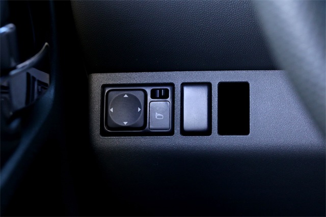 2021 Nissan Frontier SV photo 22