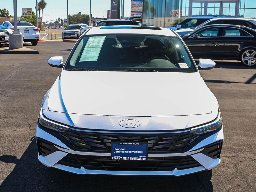 2024 Hyundai Elantra SEL photo 2
