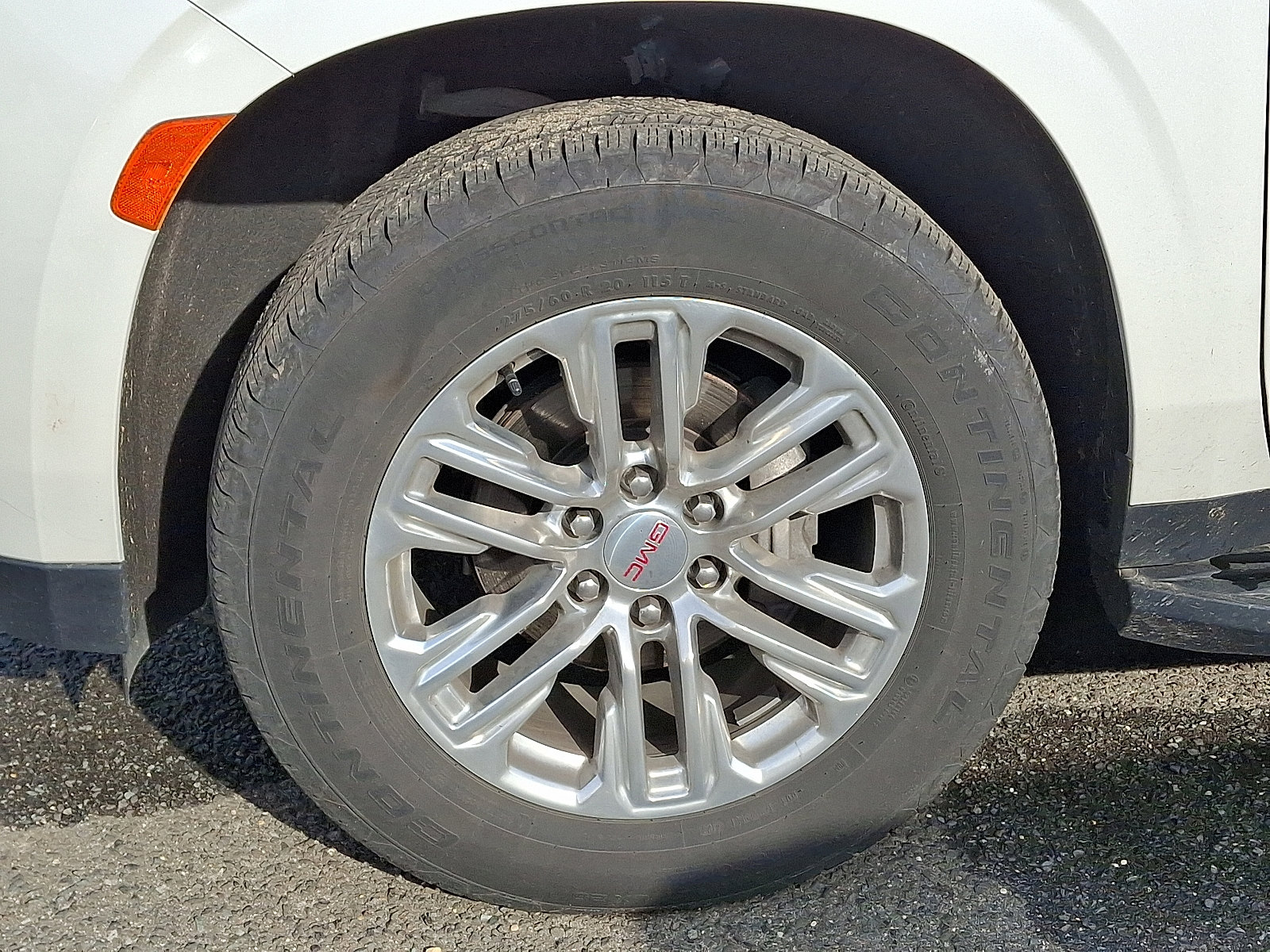 2023 Gmc Yukon SLT photo 3