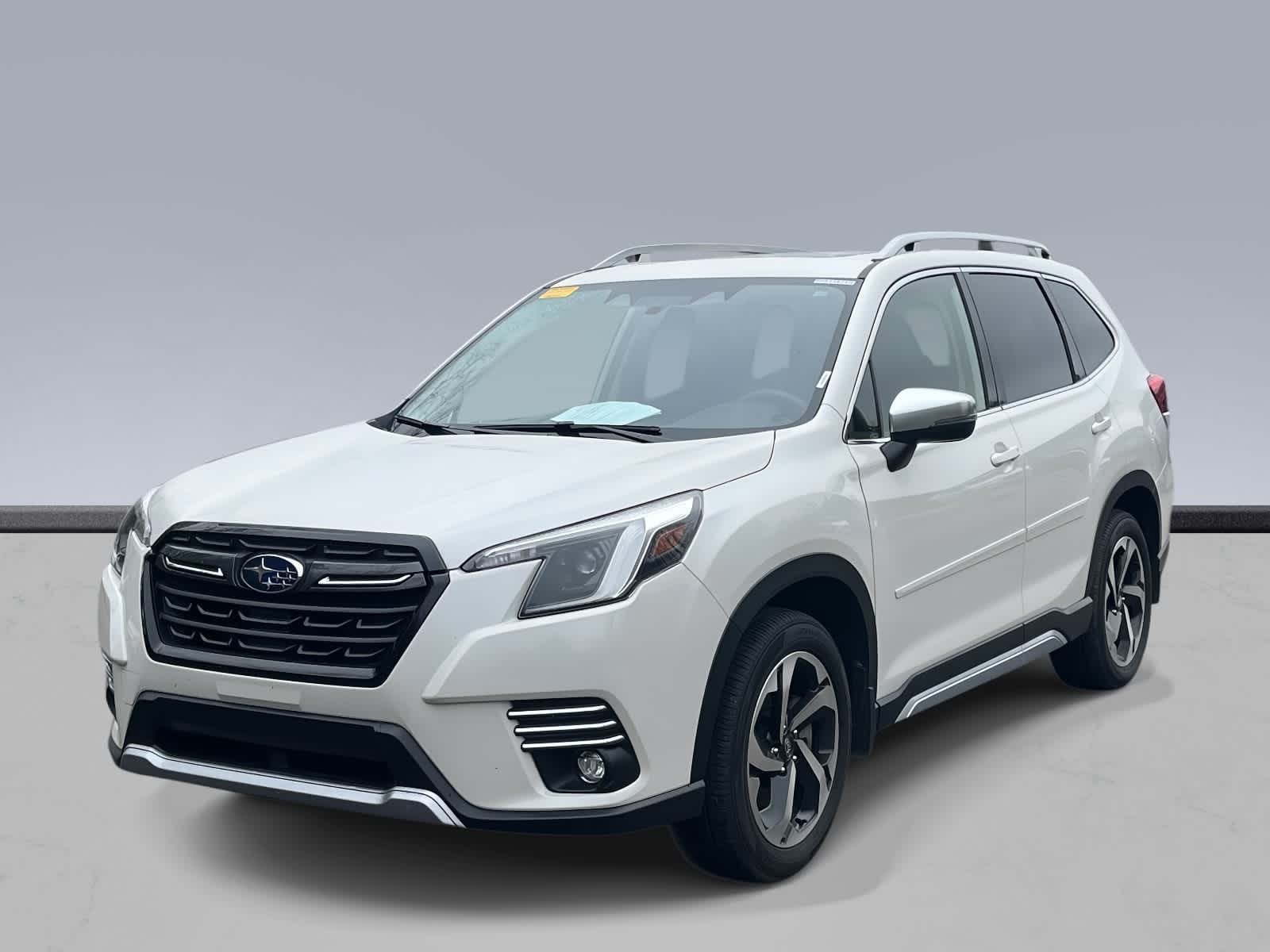 2023 Subaru Forester Touring's photo