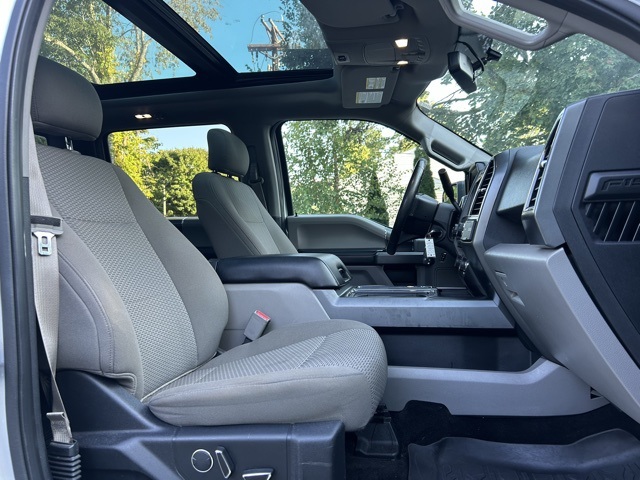 2017 Ford F-150 XLT photo 40