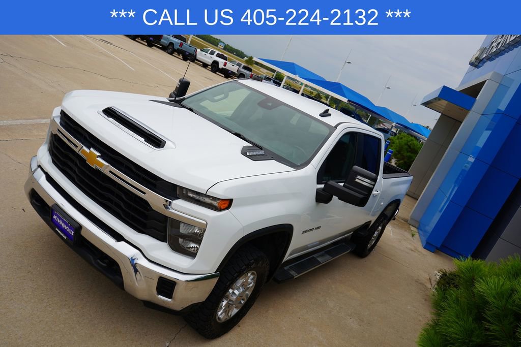 2024 Chevrolet Silverado 2500HD LT photo 8