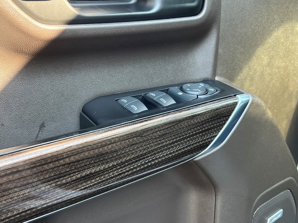 2020 Chevrolet Silverado 1500 RST photo 18