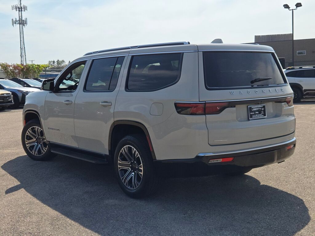 2022 Jeep Wagoneer Series III photo 16