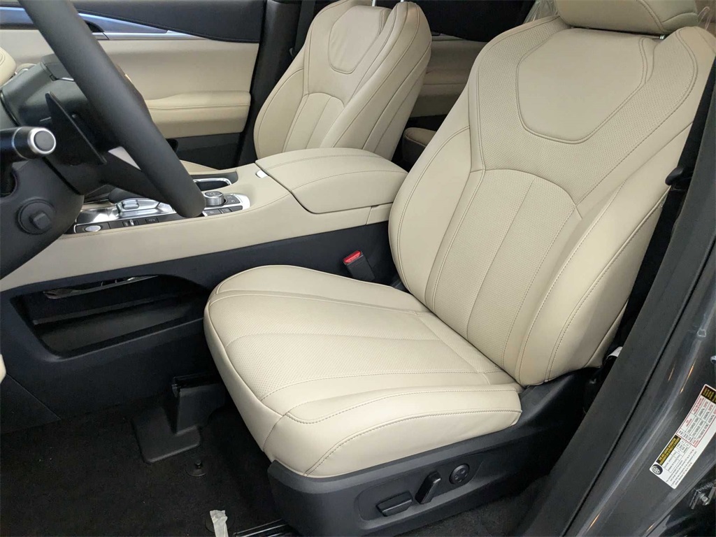 2025 Infiniti QX60 Luxe photo 16