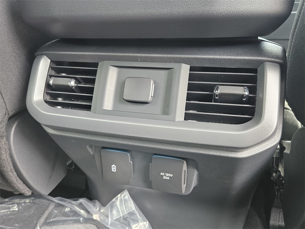 2025 Ford F-150 XLT photo 31