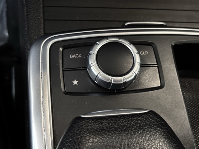 2012 Mercedes Benz ML 350 4MATIC photo 26