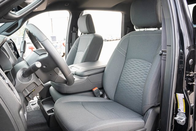 2025 Ram 2500 Tradesman photo 13