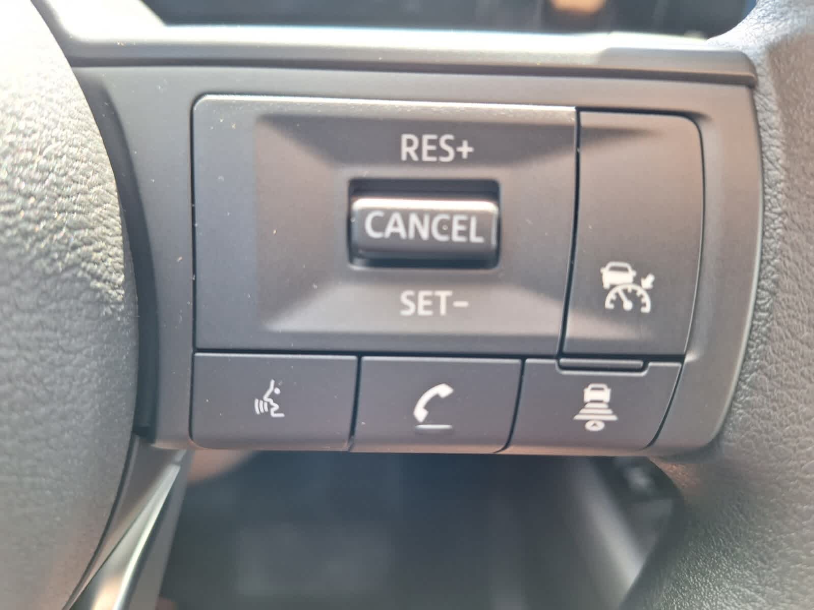 2026 Nissan Kicks SV photo 14