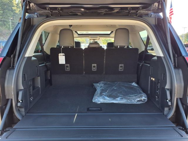 2025 Ford Expedition MAX photo 16