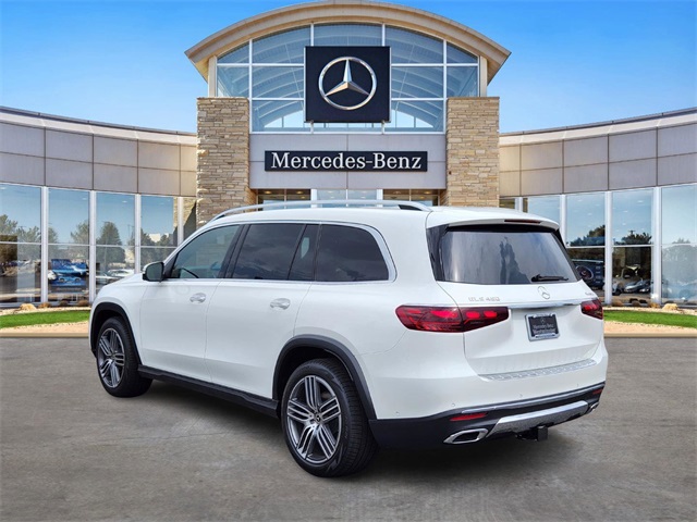 2025 Mercedes Benz GLS 450 4MATIC photo 3