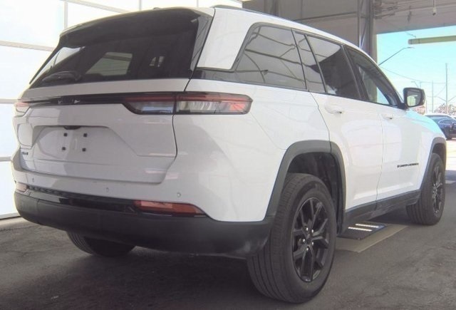 2024 Jeep Grand Cherokee Altitude X photo 6