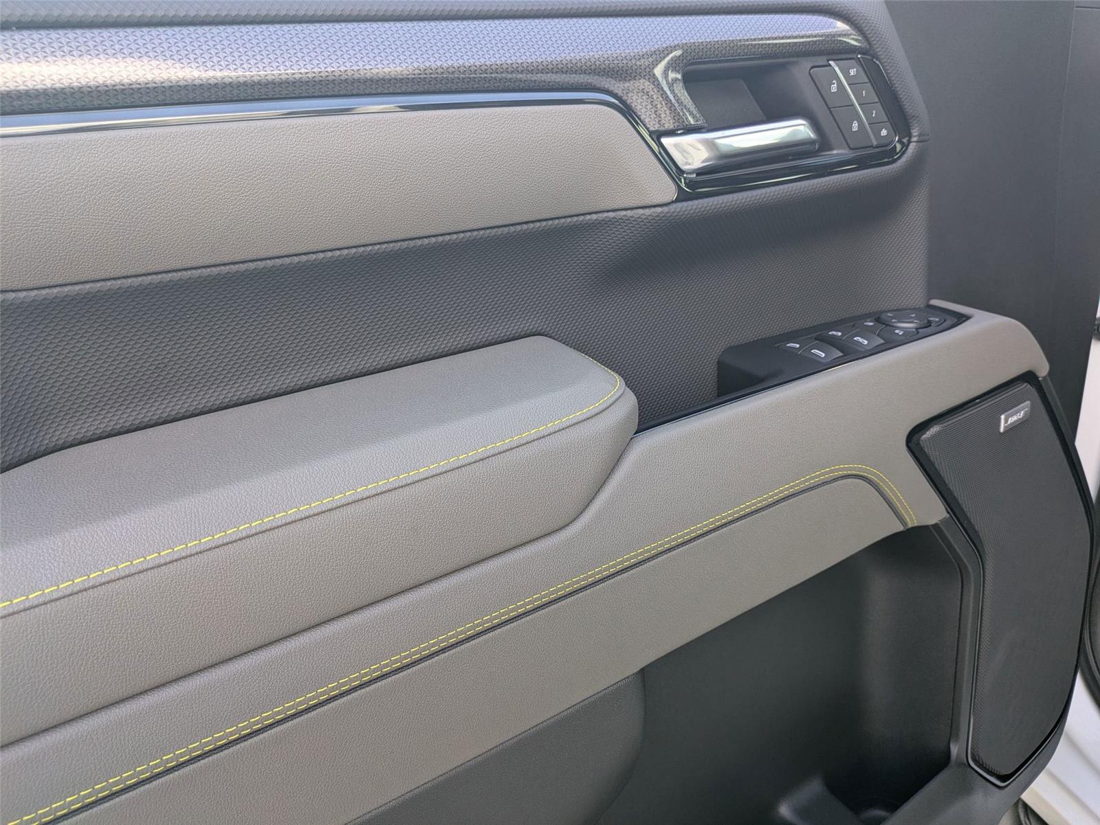 2025 Chevrolet Silverado 1500 ZR2 photo 12
