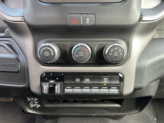 2024 Ram 2500 Tradesman photo 17