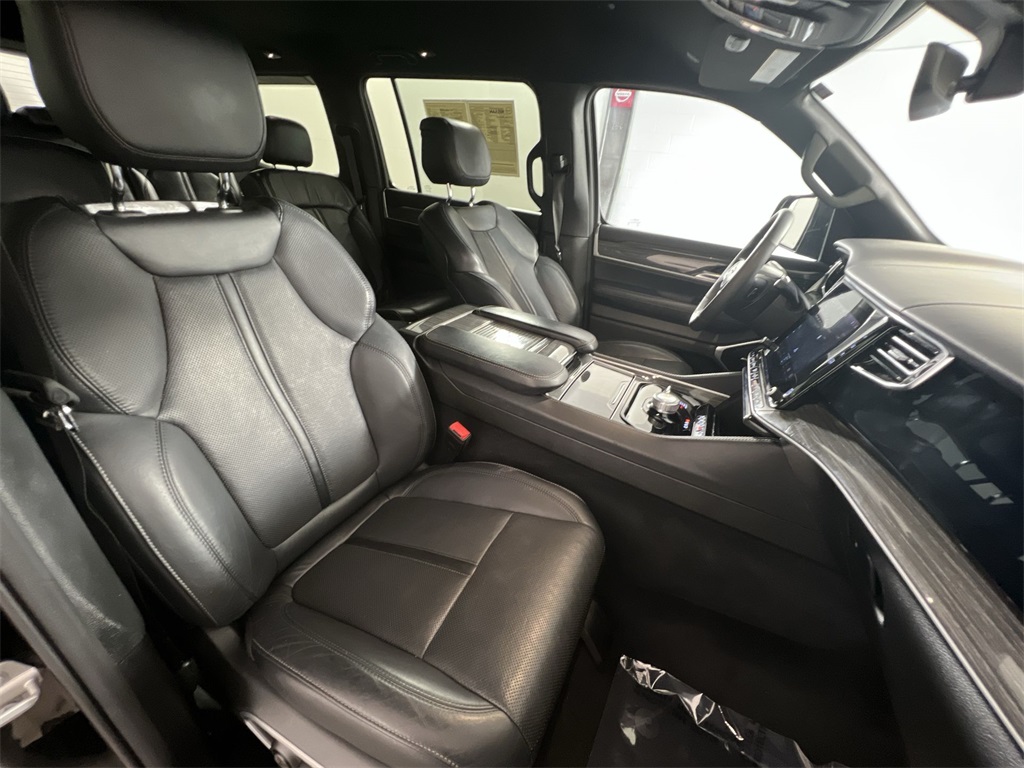 2022 Jeep Wagoneer Series II photo 21