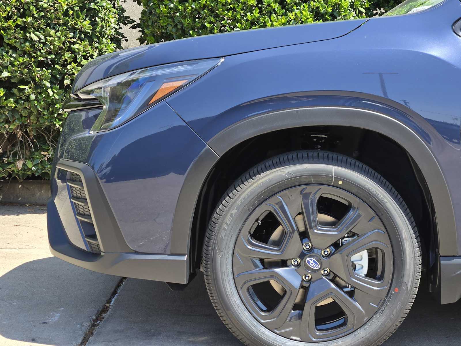 2025 Subaru Ascent Onyx Edition Touring photo 4