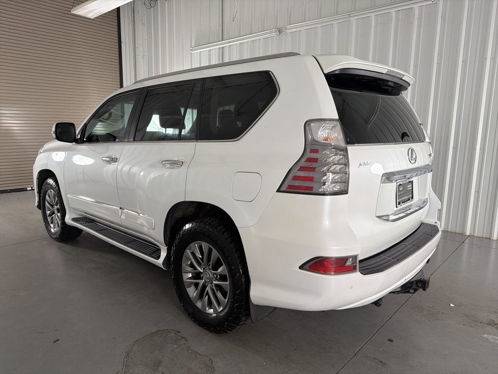 2016 Lexus GX 460 Luxury photo 4