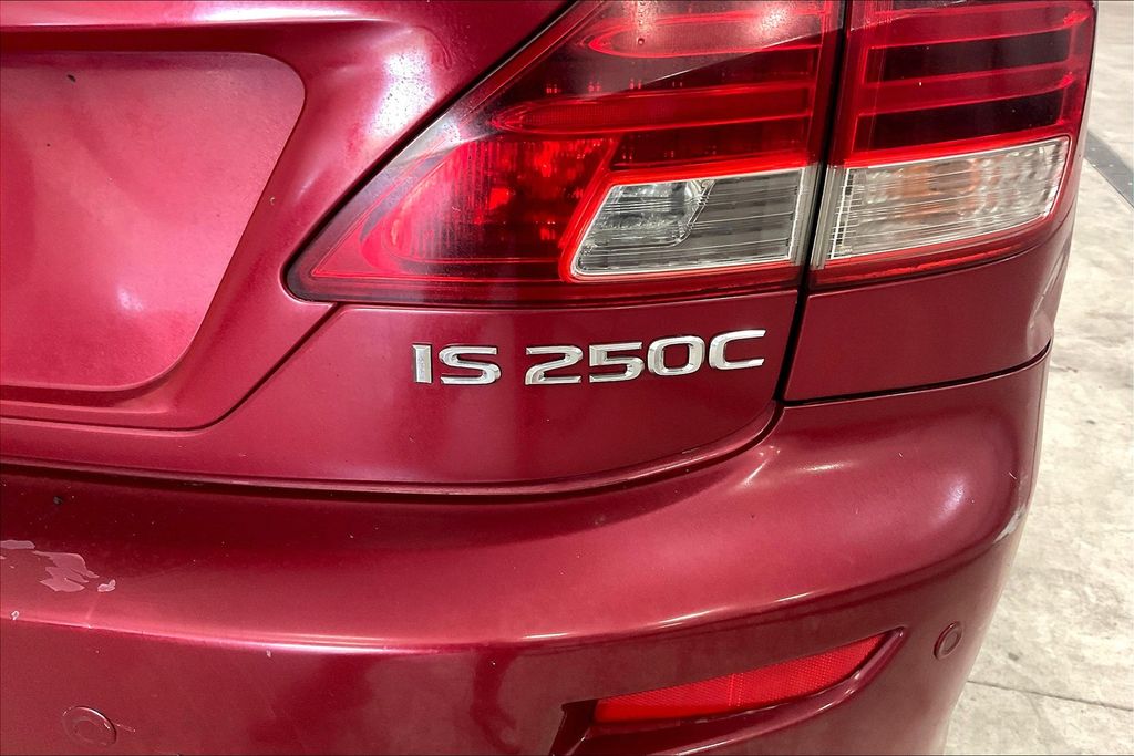 2010 Lexus IS 250C photo 3