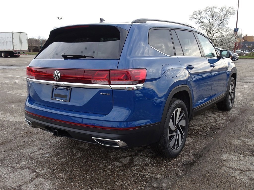 2025 Volkswagen Atlas SE Technology photo 4